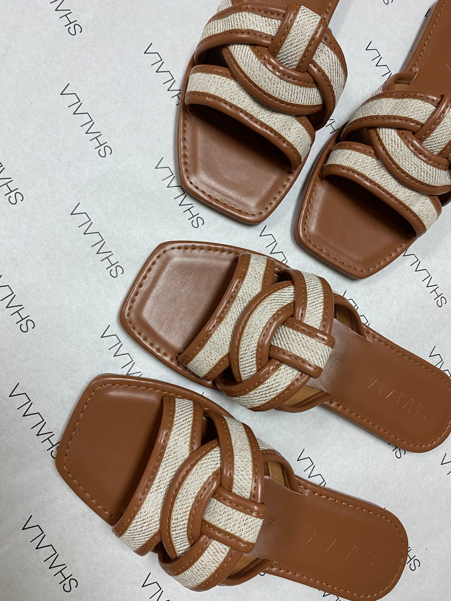 SANDALIAS PLANAS