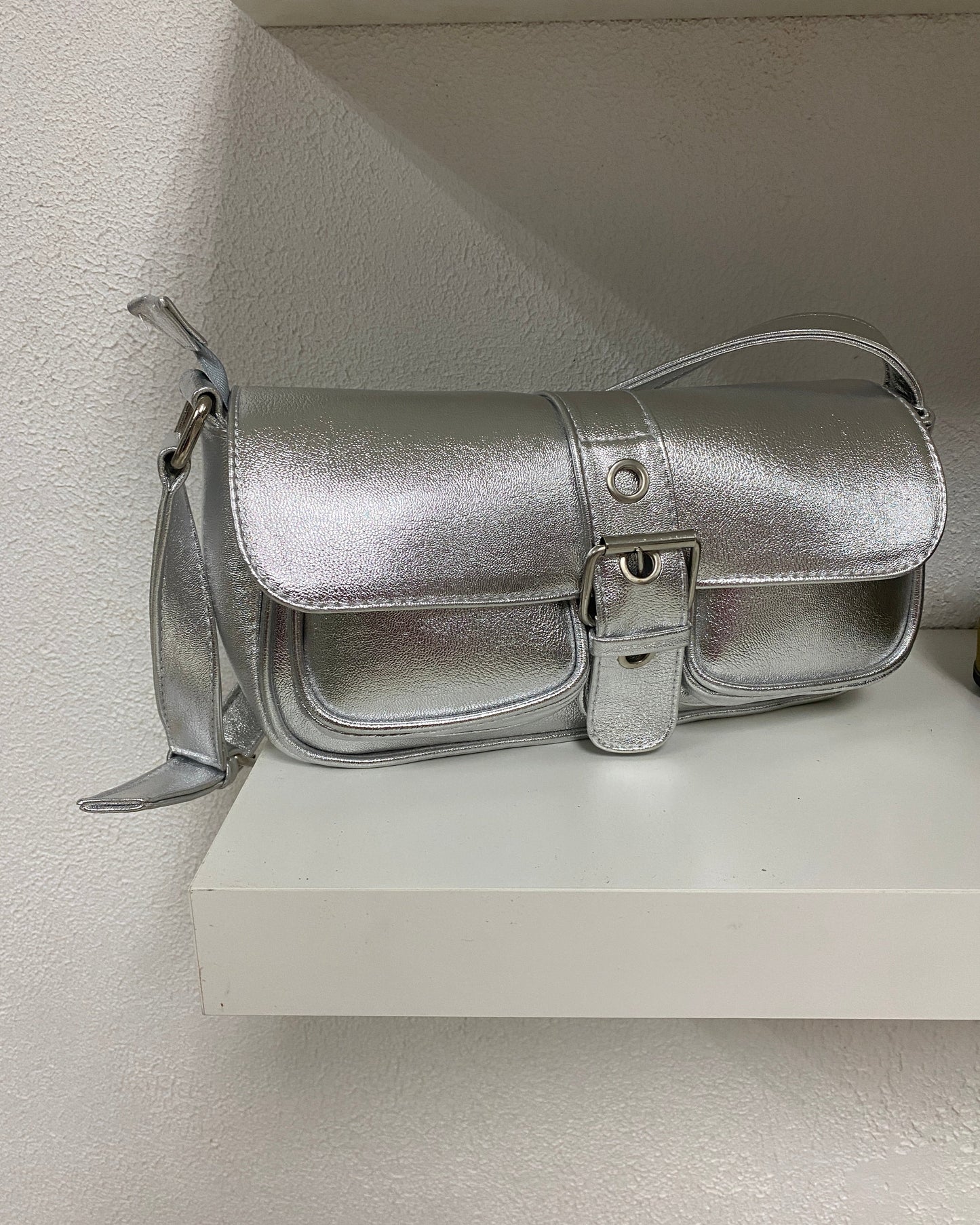 CARTERA HEBILLA-BOLSILLOS