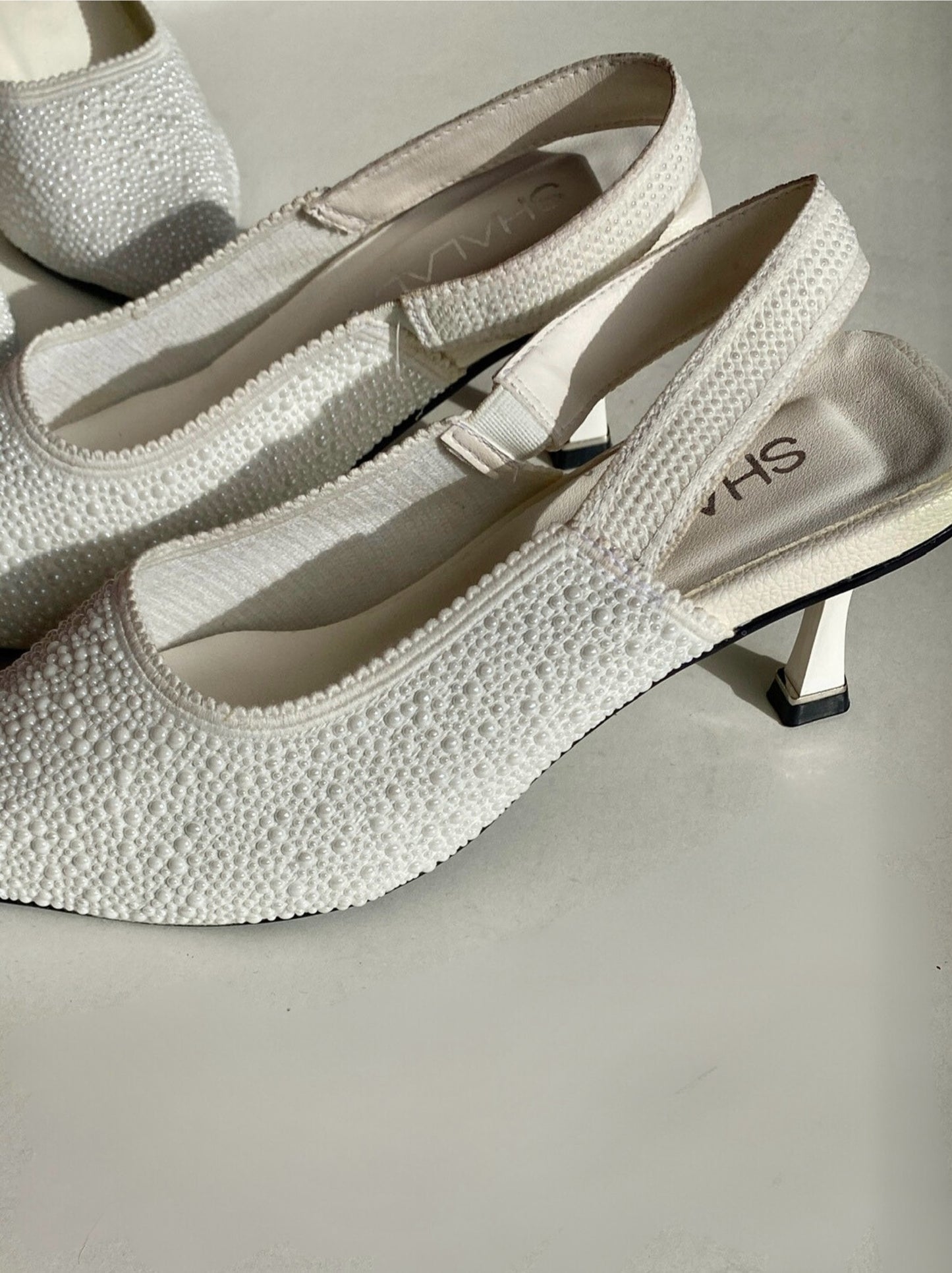 STILETTOS DESTALONADOS