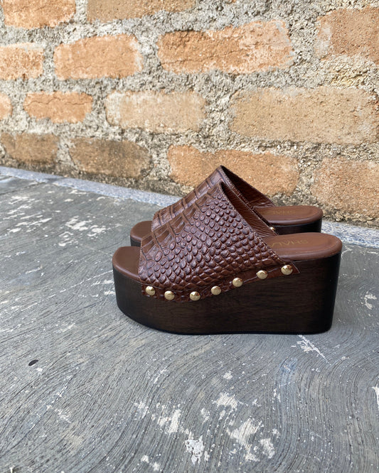 SUECOS PLATAFORMA MADERA