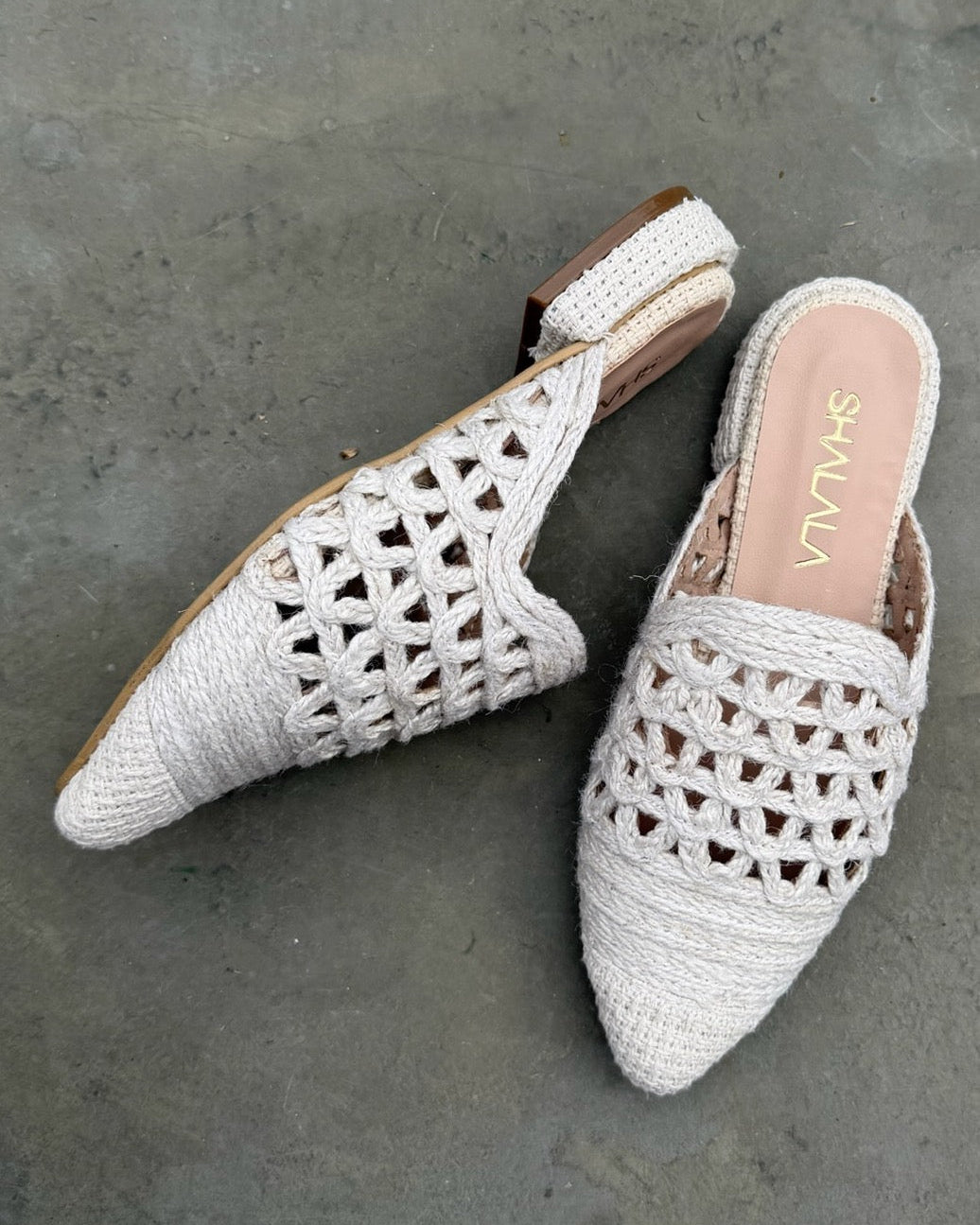 MULES STILETTO PLAYERAS